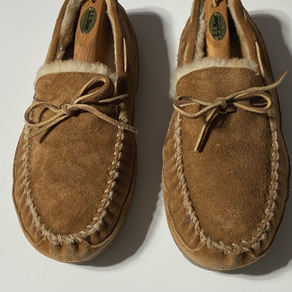 L.L. Bean Other - LL Bean Wicked Good Men’s Moccasin 12 wide Sheep Skin Shearling bedroom shoes